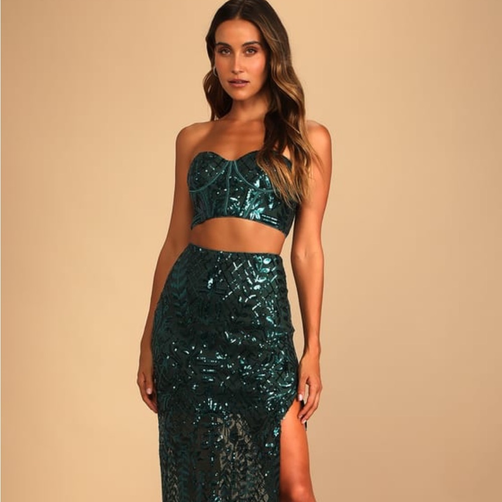 NEW W/ TAGS LuLus Two Piece Emerald Sequin Set- MEDIUM